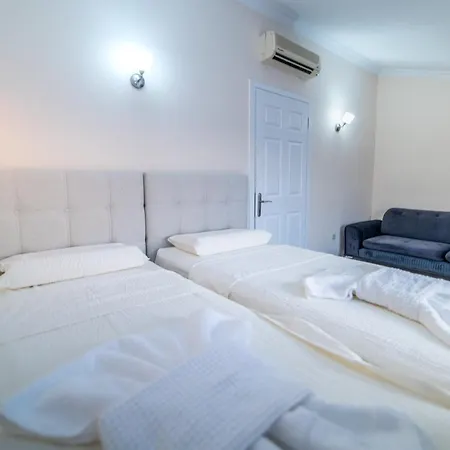 Apartmán Seaside Residence, Holly, 3 Yatak Odali , 6 Kisilik Denize Sifir, Ortak Havuzlu Luks