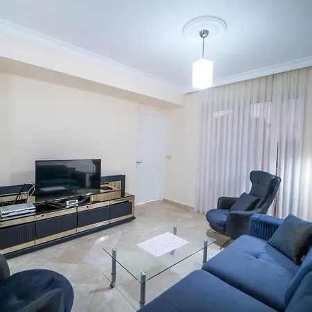 Apartmán Seaside Residence, Holly, 3 Yatak Odali , 6 Kisilik Denize Sifir, Ortak Havuzlu Luks *