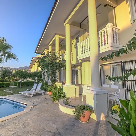 Seaside Residence, Holly, 3 Yatak Odali , 6 Kisilik Denize Sifir, Ortak Havuzlu Luks Apartmán Fethiye