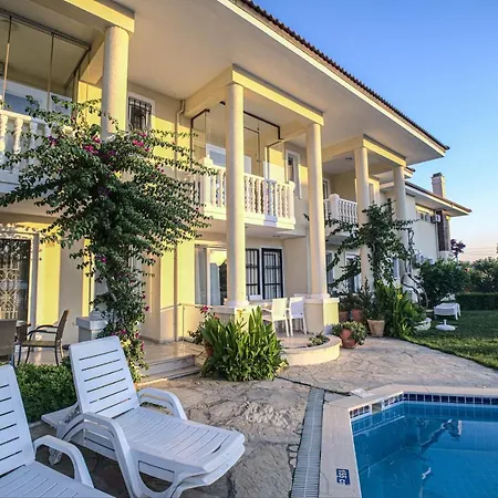 Apartmán Seaside Residence, Holly, 3 Yatak Odali , 6 Kisilik Denize Sifir, Ortak Havuzlu Luks *