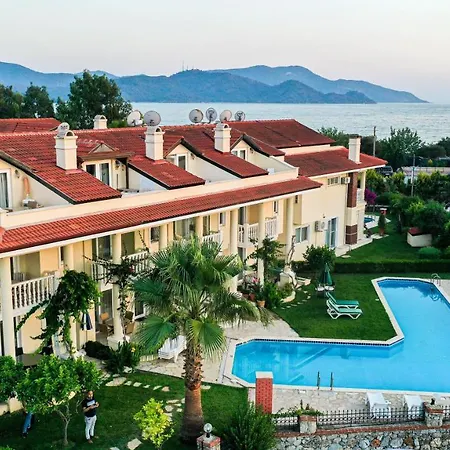 Seaside Residence, Holly, 3 Yatak Odali , 6 Kisilik Denize Sifir, Ortak Havuzlu Luks * פאטהיה