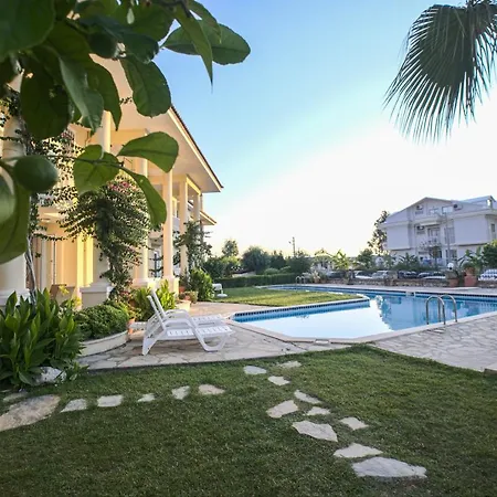 דירה Seaside Residence, Holly, 3 Yatak Odali , 6 Kisilik Denize Sifir, Ortak Havuzlu Luks פאטהיה
