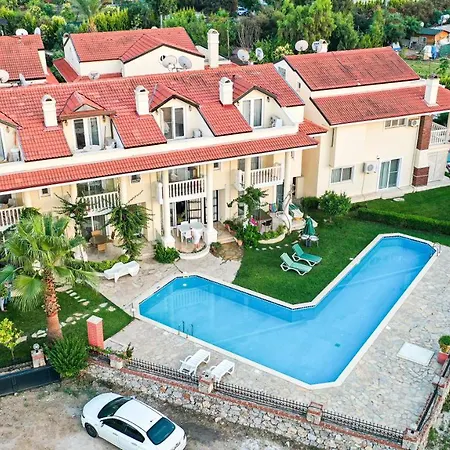 Seaside Residence, Holly, 3 Yatak Odali , 6 Kisilik Denize Sifir, Ortak Havuzlu Luks דירה פאטהיה